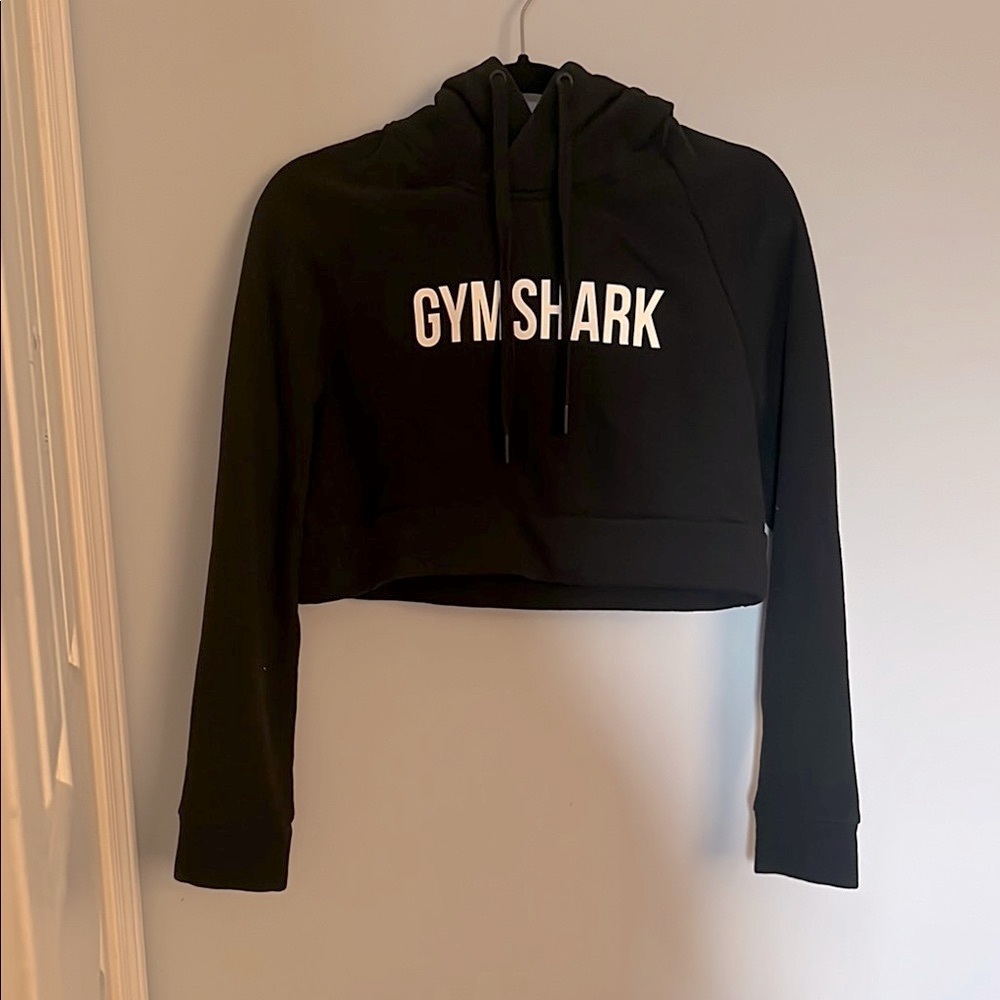 Gymshark - Black Cropped Hoodie